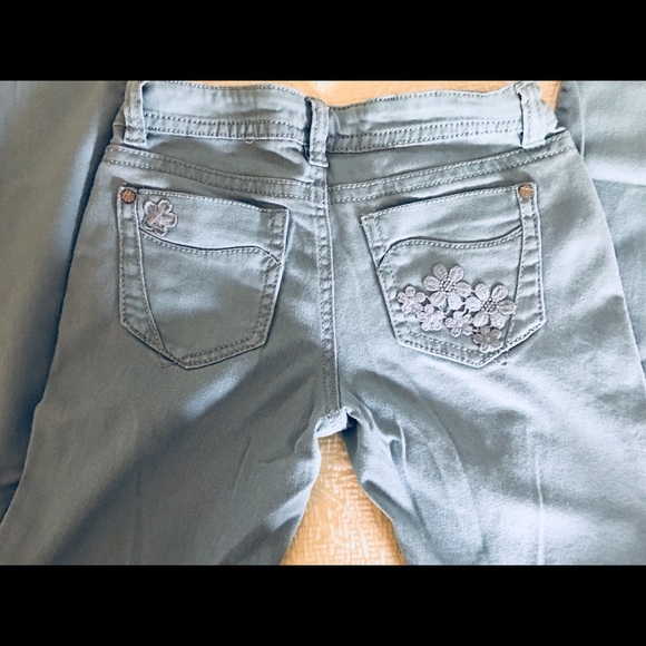 HOT KISS 💋 Skinny Lily Jeans - Picture 4 of 6